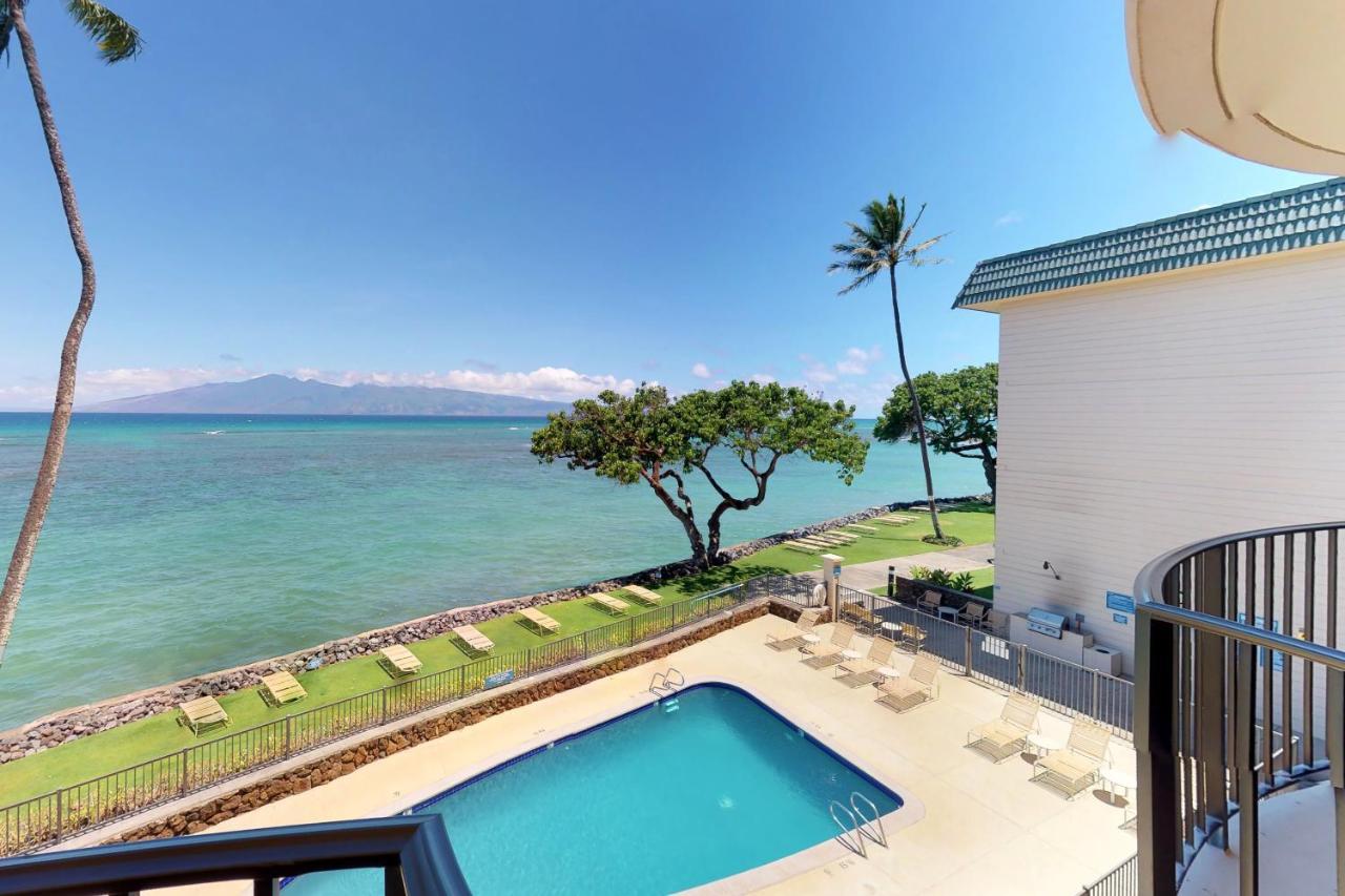 Kahana Reef Oceanfront Condos Exterior photo